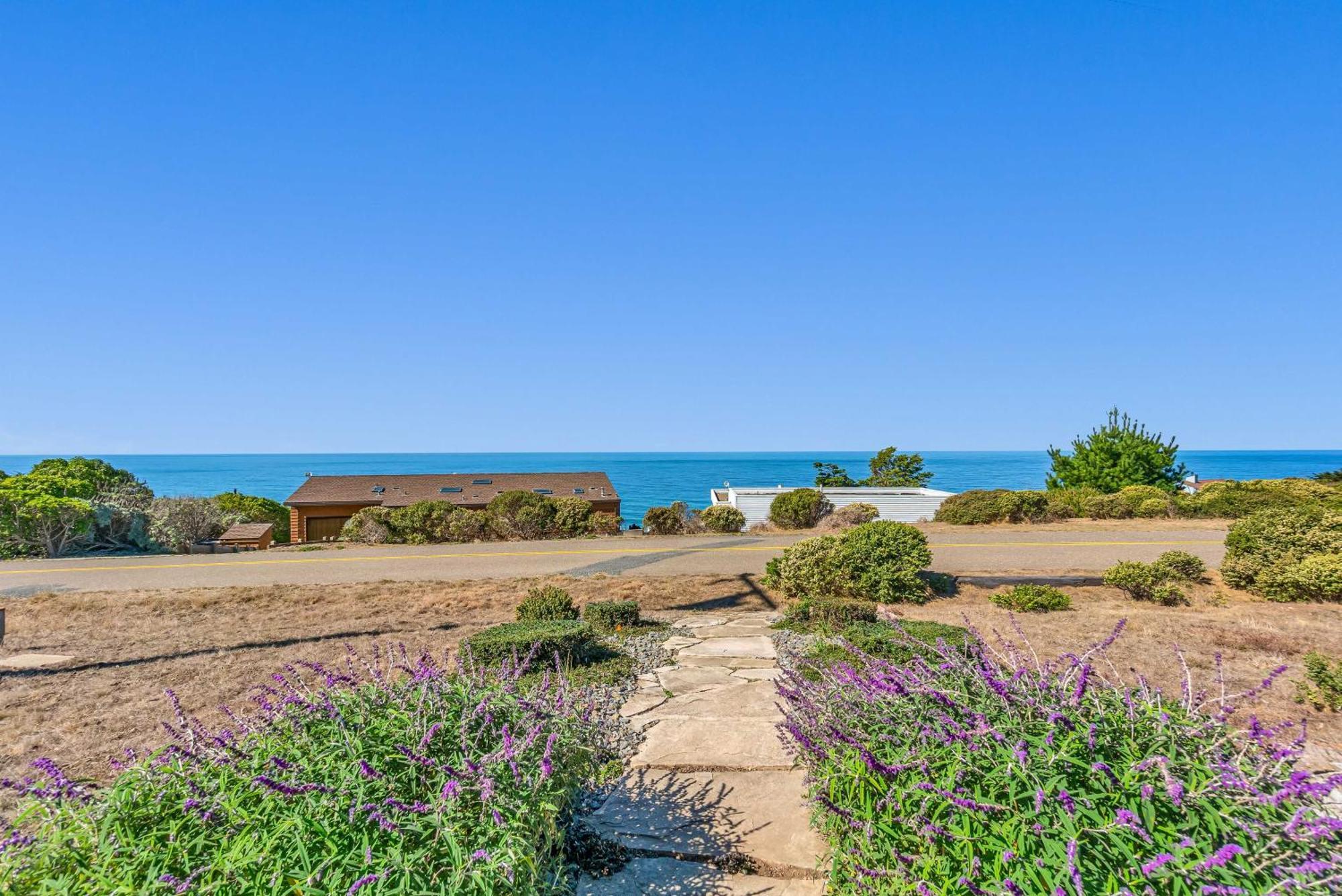 Dream Weaver House With Hot Tub And Ocean View! Villa Manchester Dış mekan fotoğraf