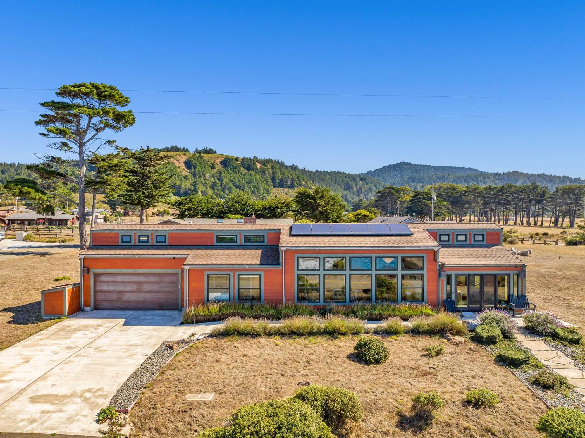 Dream Weaver House With Hot Tub And Ocean View! Villa Manchester Dış mekan fotoğraf